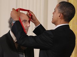 Novelis Peraih Pulitzer Philip Roth Meninggal Dunia