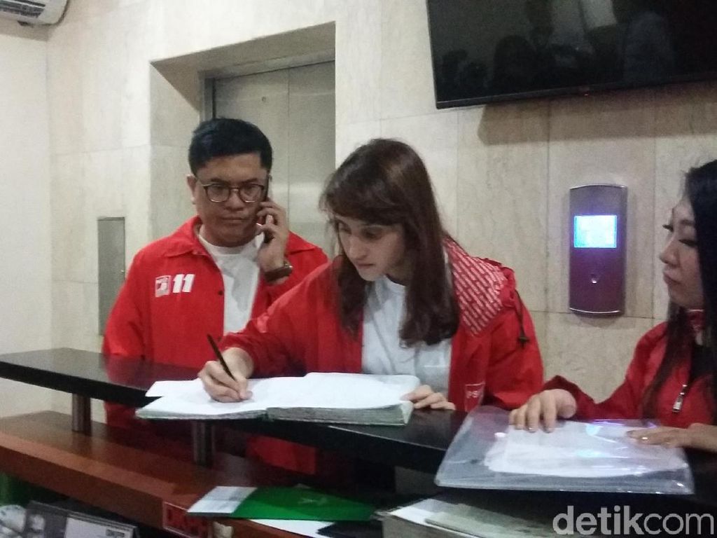 PSI Yakin Polisi Serius Tangani Kasus Fitnah Cinlok Grace-Ahok PSI Yakin Polisi Serius Tangani Kasus Fitnah Cinlok Grace-Ahok