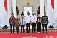 Ali Mochtar Ngabalin usai bertemu Jokowi di Istana.