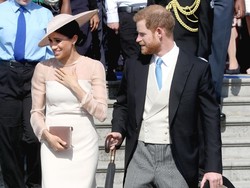 Kamu Nggak akan Lihat Benda Ini Dipakai Kate Middleton dan Meghan Markle