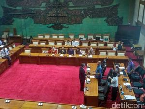 Bahas AJB Bumiputera, Rapat DPR dan OJK Molor 2 Jam