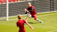 Loris Karius akan sanga diandalkan Liverpool di bawah mistar untuk meredam serangan-serangan Real Madrid. Karius tampil oke di Liga Champions musim ini. (Andrew Yates/Reuters)