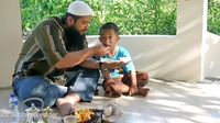 Begini Cara Berdakwah Ustaz Subhan Bawazier Ketika Sedang Makan