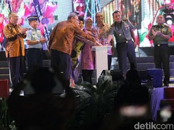 Video Gubernur Anies Resmi Buka Jakarta Fair 2018
