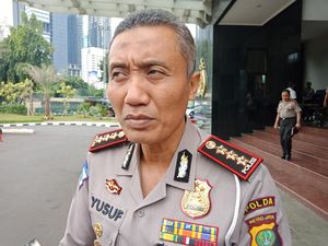 Polisi: Uji Coba Penutupan 3 Simpang di Mampang Minim Sosialisasi Polisi: Uji Coba Penutupan 3 Simpang di Mampang Minim Sosialisasi