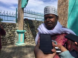 Ketua MUI Papua soal Konvoi Bendera Israel: Tidak Perlu Panik Ketua MUI Papua soal Konvoi Bendera Israel: Tidak Perlu Panik