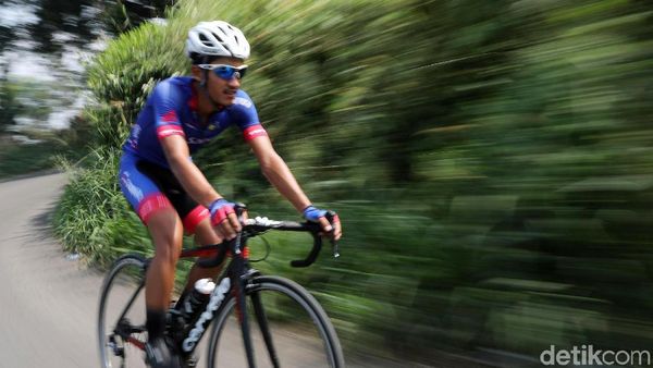 Mengenal Aiman Cahyadi Si Pemilik Kayuhan Maut