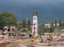 Jokowi Gelontorkan Rp 355 M Renovasi Pasar Atas Bukittinggi