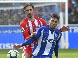 3. Memasuki tiga besar, Munir El Haddadi mampu mencetak 10 gol buat Deportivo Alaves di La Liga sepanjang musim. Tapi ia juga harus 45 kali terkena offside. (Foto: ANDER GILLENEA/AFP)