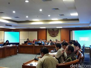 Pansus DPR Rapat Bersama Pemerintah, Bahas Definisi Terorisme Pansus DPR Rapat Bersama Pemerintah, Bahas Definisi Terorisme