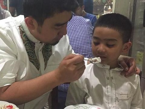 Kisah Haru Ustaz Solmed Saat Masukkan Anak ke Pesantren/