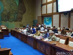 Kementerian ESDM Rapat 5 Jam dengan DPR, Ini Hasilnya Kementerian ESDM Rapat 5 Jam dengan DPR, Ini Hasilnya