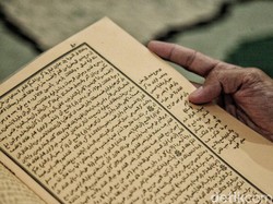 Kitab Kuning: Keunikan dan Contohnya yang Dipelajari di Pesantren