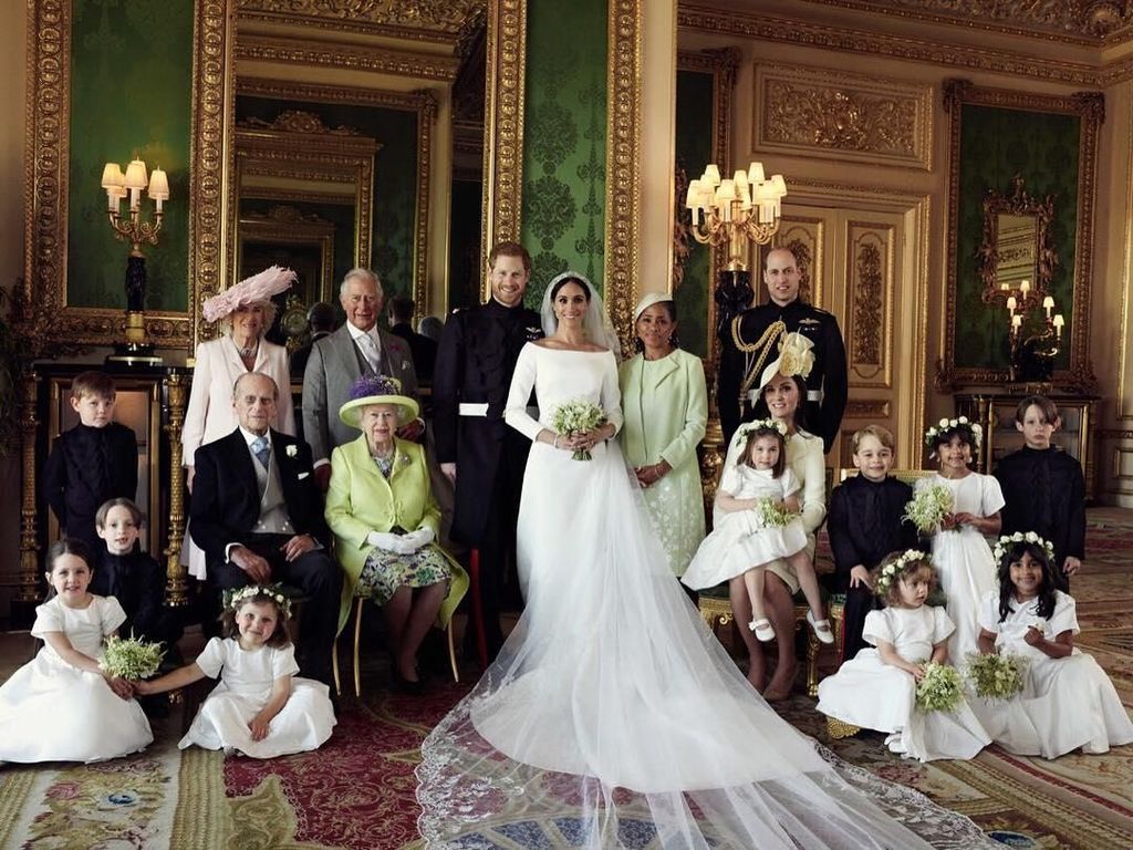 Benarkah Keluarga Kerajaan Inggris Tak Pernah Memaafkan Camilla?