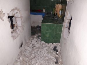 Pembobol Pusat Gadai Putar Lagu Dangdut untuk Samarkan Suara Bor Pembobol Pusat Gadai Putar Lagu Dangdut untuk Samarkan Suara Bor