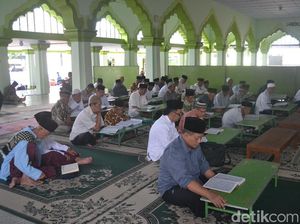 Menengok Tradisi Semaan Alquran Di Masjid Kauman Magelang