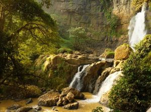 Seru dan Cantiknya Curug Cimarinjung