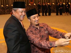 Selfie dengan Gubernur BI, Yusuf Mansur Sebut Izin Paytren Segera Keluar