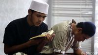 Biar Kuat Tadarus Al-Quran, 10 Makanan Ini Bisa Bantu Sehatkan Mata