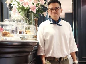 Hedi Yunus Jenguk Anak Denada, Kenangannya Bikin Mewek Hedi Yunus Jenguk Anak Denada, Kenangannya Bikin Mewek