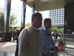 Bupati Buton Selatan yang Kena OTT Tiba di KPK