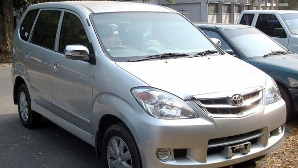 Mobil-mobil Ini Bikin Toyota Laris Puluhan Tahun di Indonesia