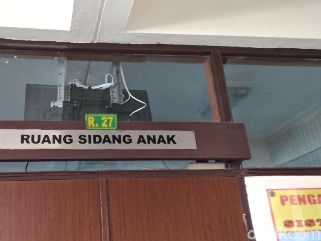 Sidang Kasus Video Porno Bocah-Perempuan Digelar di PN Bandung Sidang Kasus Video Porno Bocah-Perempuan Digelar di PN Bandung