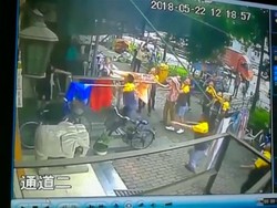 Dramatis! Penyelamatan Bocah yang Jatuh dari Lantai 6 Apartemen