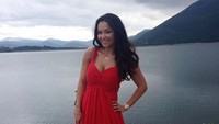 Anita Lovren merupakan istri dari bek Kroasia, Devjan Lovren. (Foto: Istimewa)