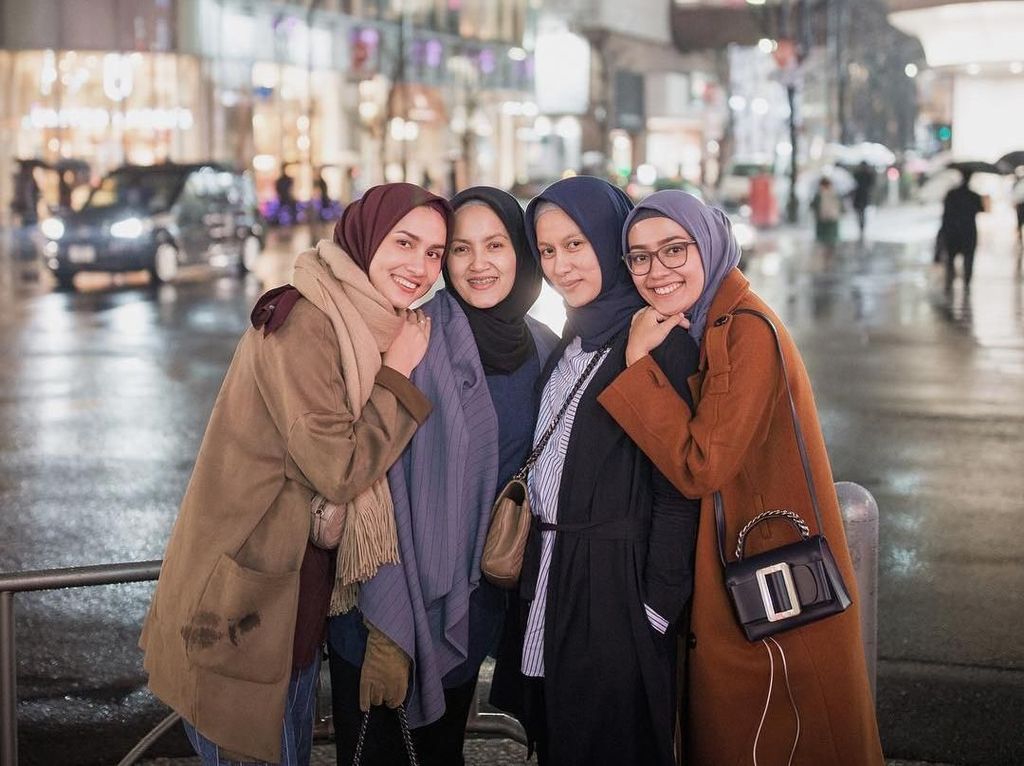 Tips Jualan di Instagram dari Wanita yang Jual 30 Ribu Hijab Dalam 5 Menit