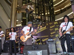 Ada Abdee, Ini Aksi Slank di Atas Panggung