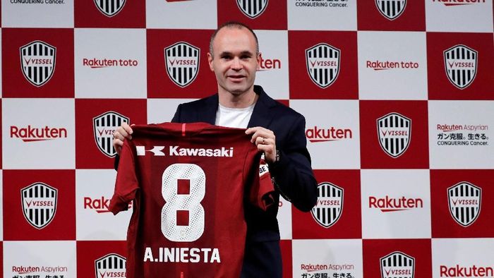 Andres Iniesta resmi pindah ke Vissel Kobe (Toru Hanai/Reuters) Andres Iniesta resmi pindah ke Vissel Kobe (Toru Hanai/Reuters)