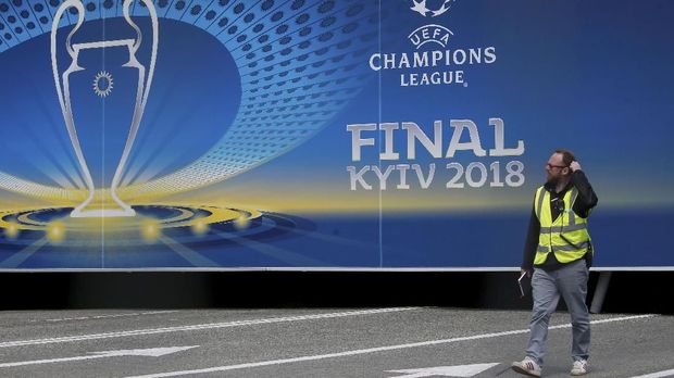 Final Liga Champions 2018 di Kiev mendapat kritikan dari suporter Liverpool dan Real Madrid.