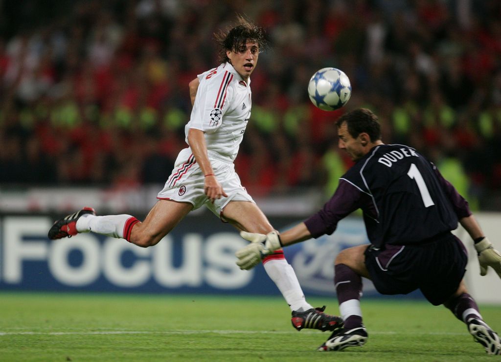 ISTANBUL, TURKEY - MAY 25:  AC Milan forward Hernan Crespo of Argentina scores the third goal past Liverpool goalkeeper Jerzy Dudek of Poland during the European Champions League final between Liverpool and AC Milan on May 25, 2005 at the Ataturk Olympic Stadium in Istanbul, Turkey.  (Photo by Alex Livesey/Getty Images)