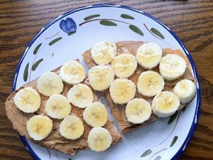 Cuma Punya 5 Menit untuk Sahur? 10 Makanan Ini Bisa Jadi Solusi