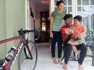 Keakraban Aiman, Istri dan Anak di Luar Lintasan Balap