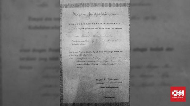 Piagam Wijayakusuma dari Presiden pertama RI Soekarno untuk Ismail Marzuki pada 1966.