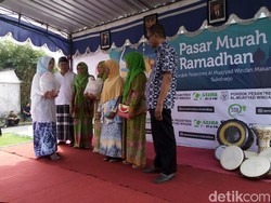 Keliling Ponpes, Kemendag Jual Sembako Murah di 400 Titik