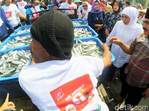 Khofifah Ingin Bangun Pabrik Pelelangan Ikan di Sendangbiru