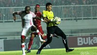Tidak ada tambahan gol lagi yang tercipta, sampai akhirnya wasit Prasetyo Hadi meniup peluit panjang tanda pertandingan berakhir. Skor tetap 2-0 untuk kemenangan Persija.