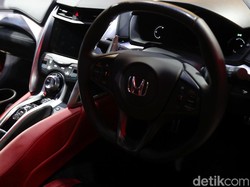 Dolar Ngamuk, Honda Tahan Harga Mobil