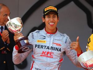 Sean Gelael Finis Kedua di Feature Race Monako Sean Gelael Finis Kedua di Feature Race Monako