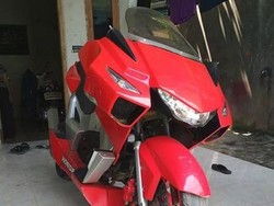 Moge Bermesin Supra 125 Dibuat untuk Kontes Modifikasi