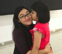 Rindunya Bunda Ketika Tinggal Beda Negara dengan Putrinya