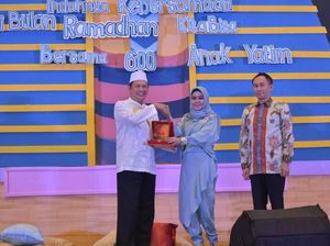 Di Hadapan Anak Yatim-Piatu, Bamsoet: Wakil Rakyat Orang Tua Kalian Di Hadapan Anak Yatim-Piatu, Bamsoet: Wakil Rakyat Orang Tua Kalian