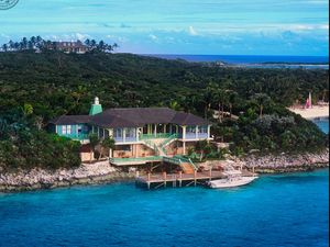 Resor Mewah Milik Ilusionis David Copperfield