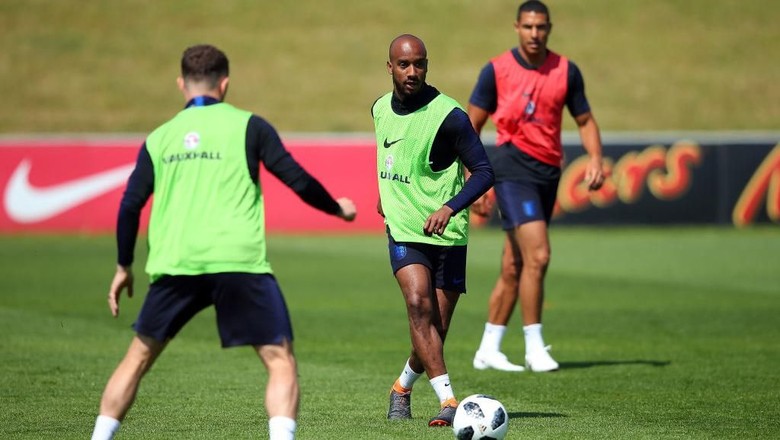 Terkait Bayi, Ini Dilema Fabian Delph di Piala Dunia 2018 Terkait Bayi, Ini Dilema Fabian Delph di Piala Dunia 2018