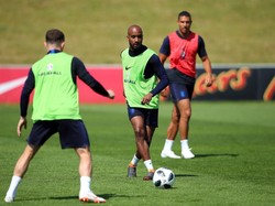 Terkait Bayi, Ini Dilema Fabian Delph di Piala Dunia 2018
