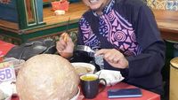 Ngebakso hingga Nyeruput Wedang Uwuh Jadi Favorit Ustaz Subki Al Bughury