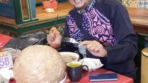 Ngebakso hingga Nyeruput Wedang Uwuh Jadi Favorit Ustaz Subki Al Bughury